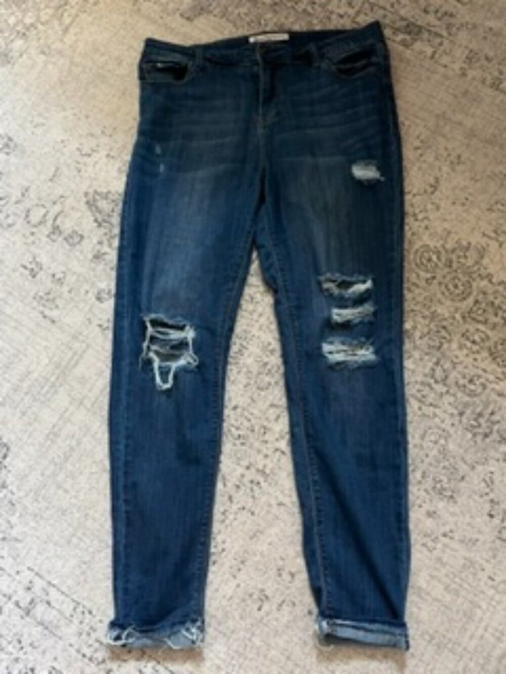 🧡3/$15 American Rag Cie Distressed Skinny Jeans 13
